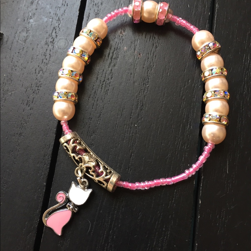 8.5 inch Pink Pearl/ Kitty Charm Bracelet